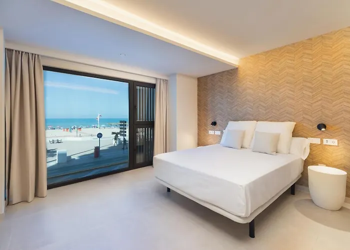 Playa Victoria - By Grupo Tribu 公寓式酒店 加的斯