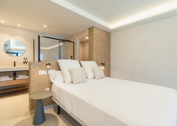 Playa Victoria - By Grupo Tribu 4*